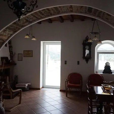 Holiday home Traditional House In Damarionas Village *